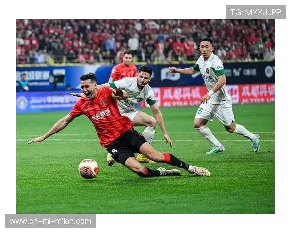 成都蓉城遭误判争议再起：足球场上的公平与争议